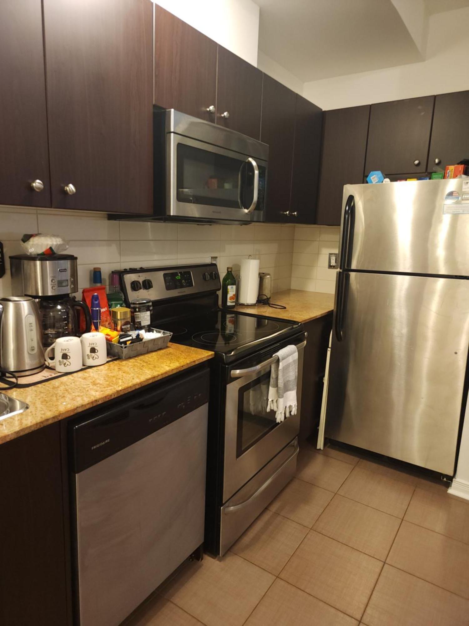 Apartamento Beautiful Townhouse Near Yorkdale Mall, Wilson Subway Toronto Exterior foto