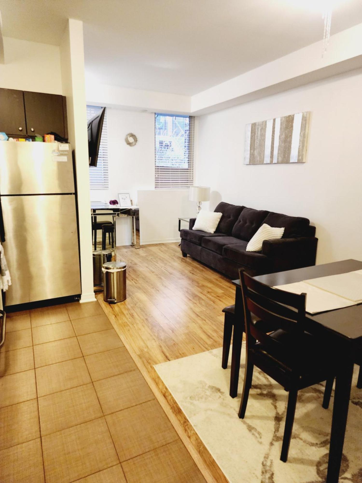 Apartamento Beautiful Townhouse Near Yorkdale Mall, Wilson Subway Toronto Exterior foto